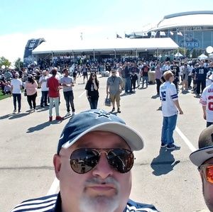 Meet your Posher, Charles